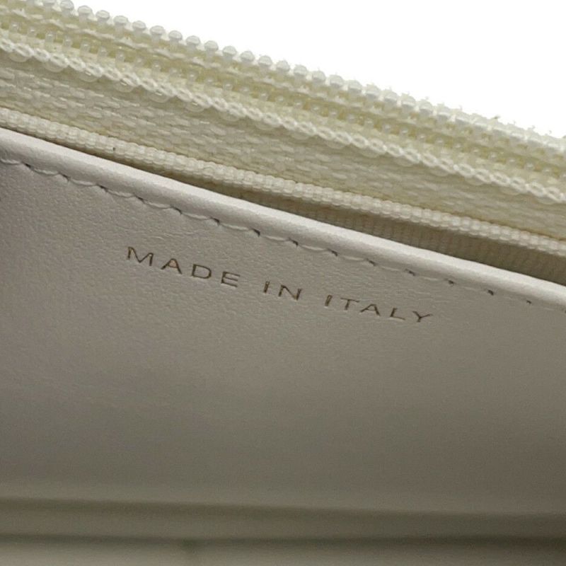 シャネル チェーンウォレット ボーイシャネル マトラッセ ココマーク キャビアスキン AP1117 CHANEL 白