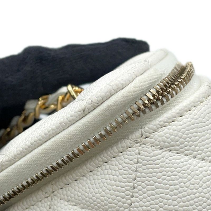 シャネル チェーンショルダーバッグ バニティ ココマーク マトラッセ トランプ キャビアスキン AP3079 白