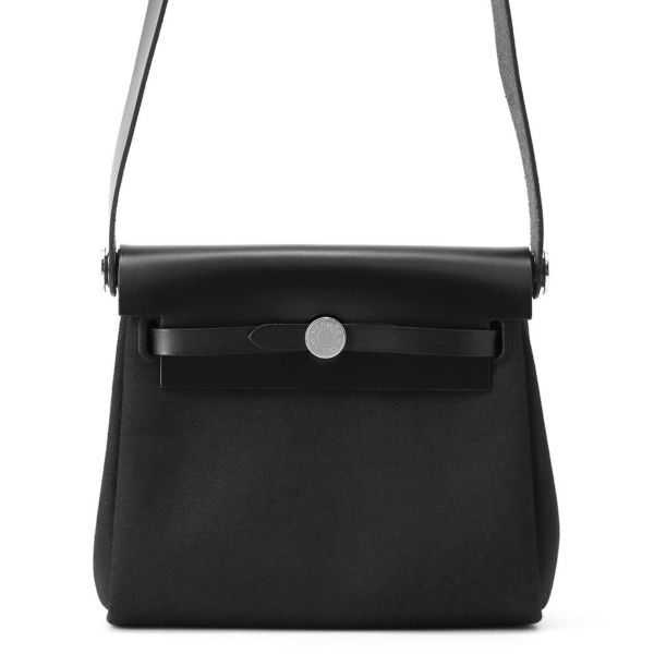 エルメス ショルダーバッグ エールバッグジップ ミニ ブラック/シルバー金具 トワルミリタリー/ヴァッシュハンター W刻印 黒