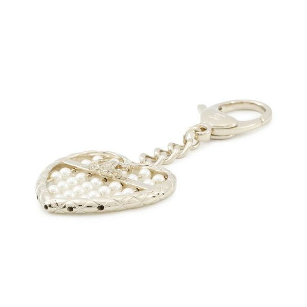 シャネル バッグチャーム ハート フェイクパール ココマーク B25A ABG045 CHANEL チャーム