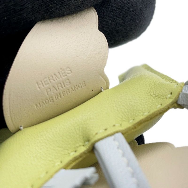 エルメス バッグチャーム ロデオPM ペガサス ジョーヌブルジョン/ブルーブリュム/ナタ ラムスキン Z刻印