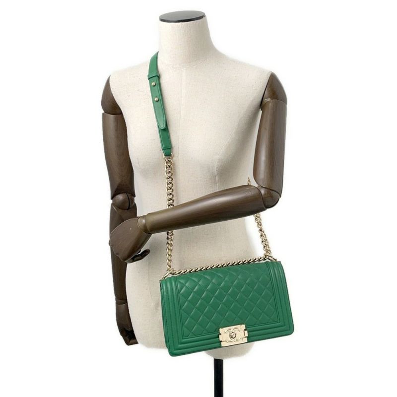 シャネル チェーンショルダーバッグ ボーイシャネル ラムスキン A67086 CHANEL バッグ