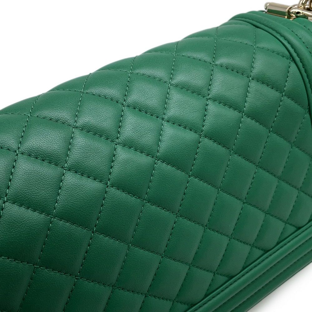 シャネル チェーンショルダーバッグ ボーイシャネル ラムスキン A67086 CHANEL バッグ