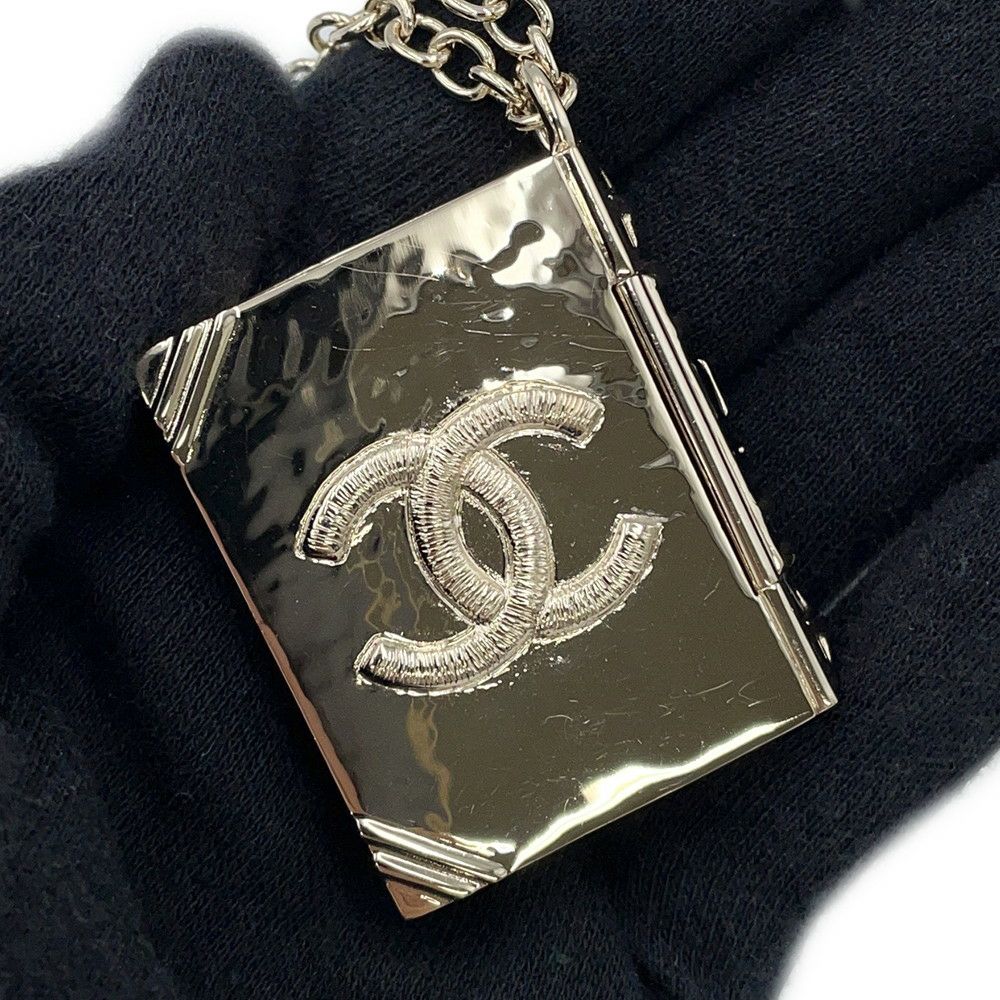 シャネル ロングネックレス ブックモチーフ ロケットペンダント B22C AB7521 CHANEL アクセサリー