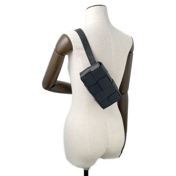 ボッテガヴェネタ ボディバッグ マキシイントレチャート カセット ベルトバッグ 668572 BOTTEGA VENETA 黒