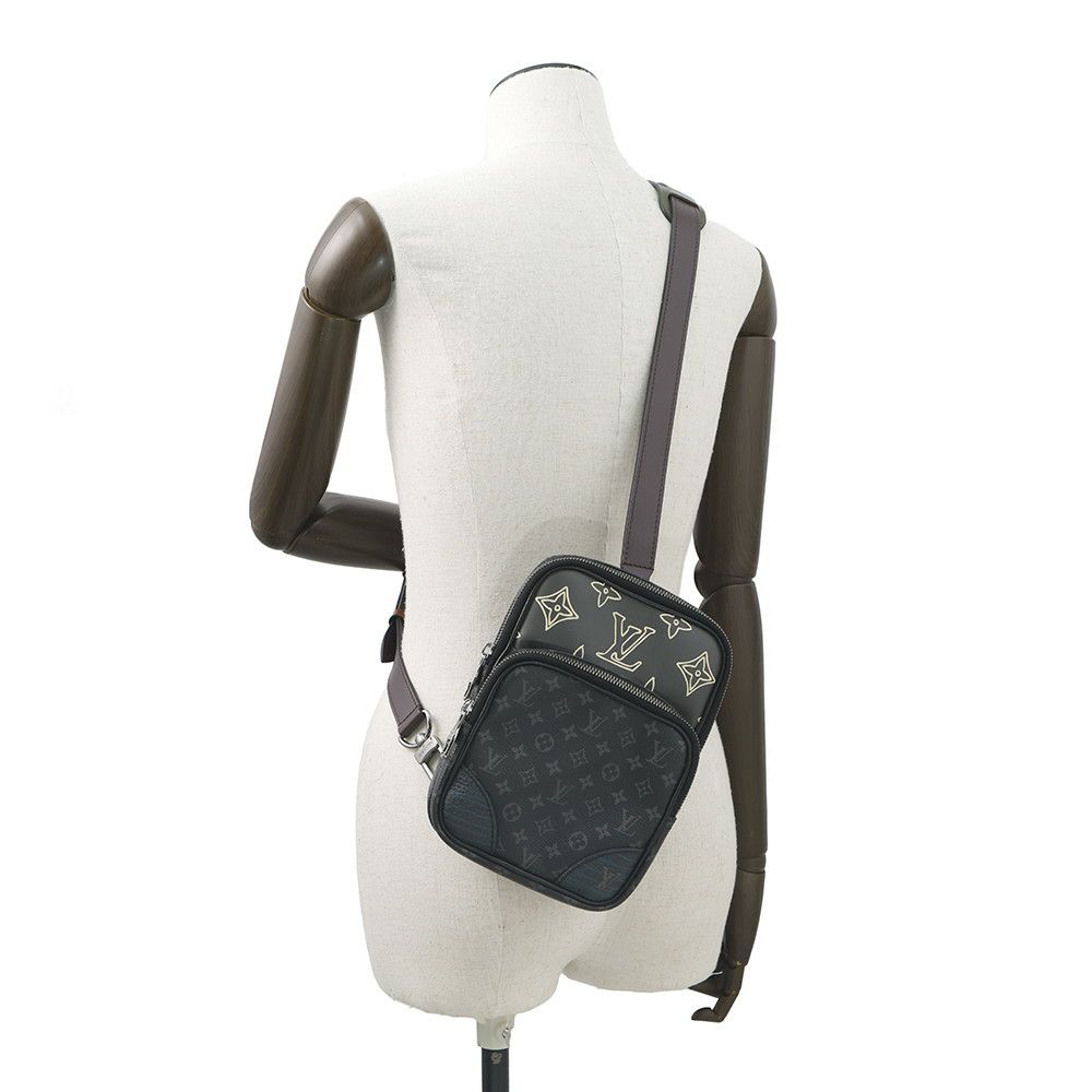ルイヴィトン ボディバッグ モノグラム・エクリプス アマゾン・スリングバッグ M45439 ブラック 黒