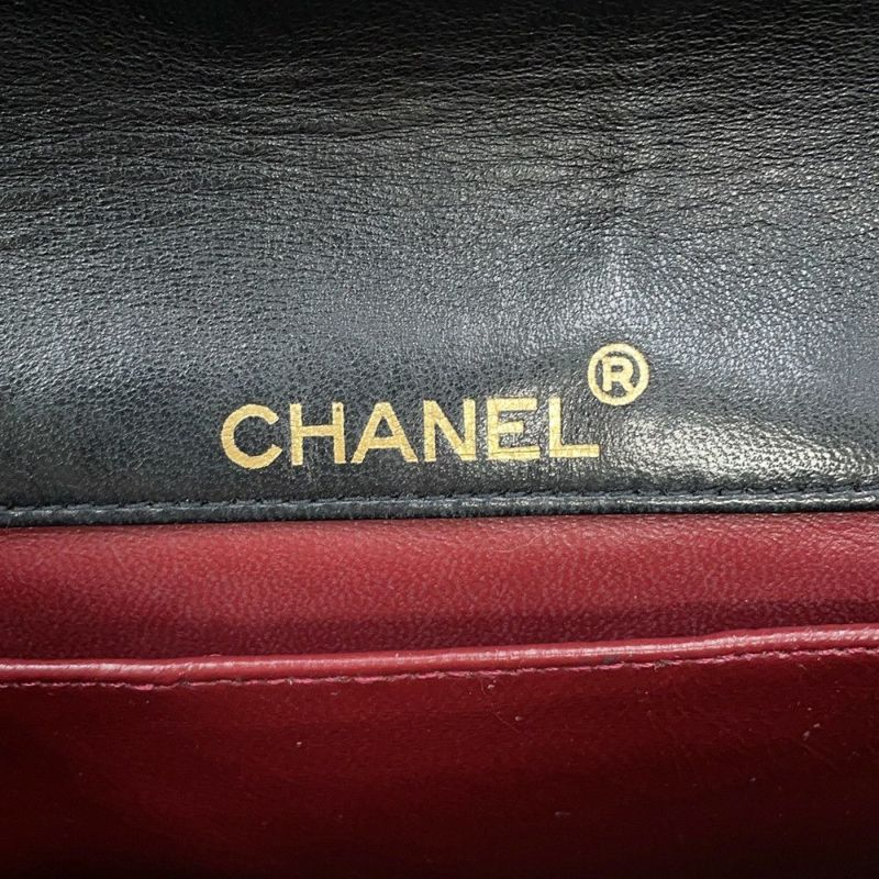シャネル チェーンショルダーバッグ ココマーク マトラッセ シングルフラップ ラムスキン CHANEL 黒