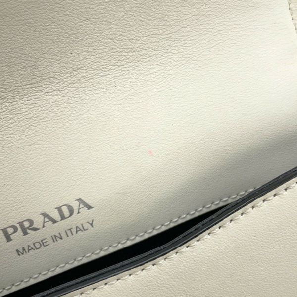 プラダ ショルダーバッグ アイデンティティ サフィアーノレザー 1BD249 PRADA 白