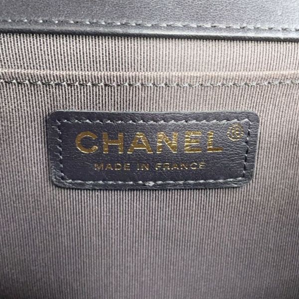 シャネル チェーンショルダーバッグ ココマーク ボーイシャネル A67086 CHANEL