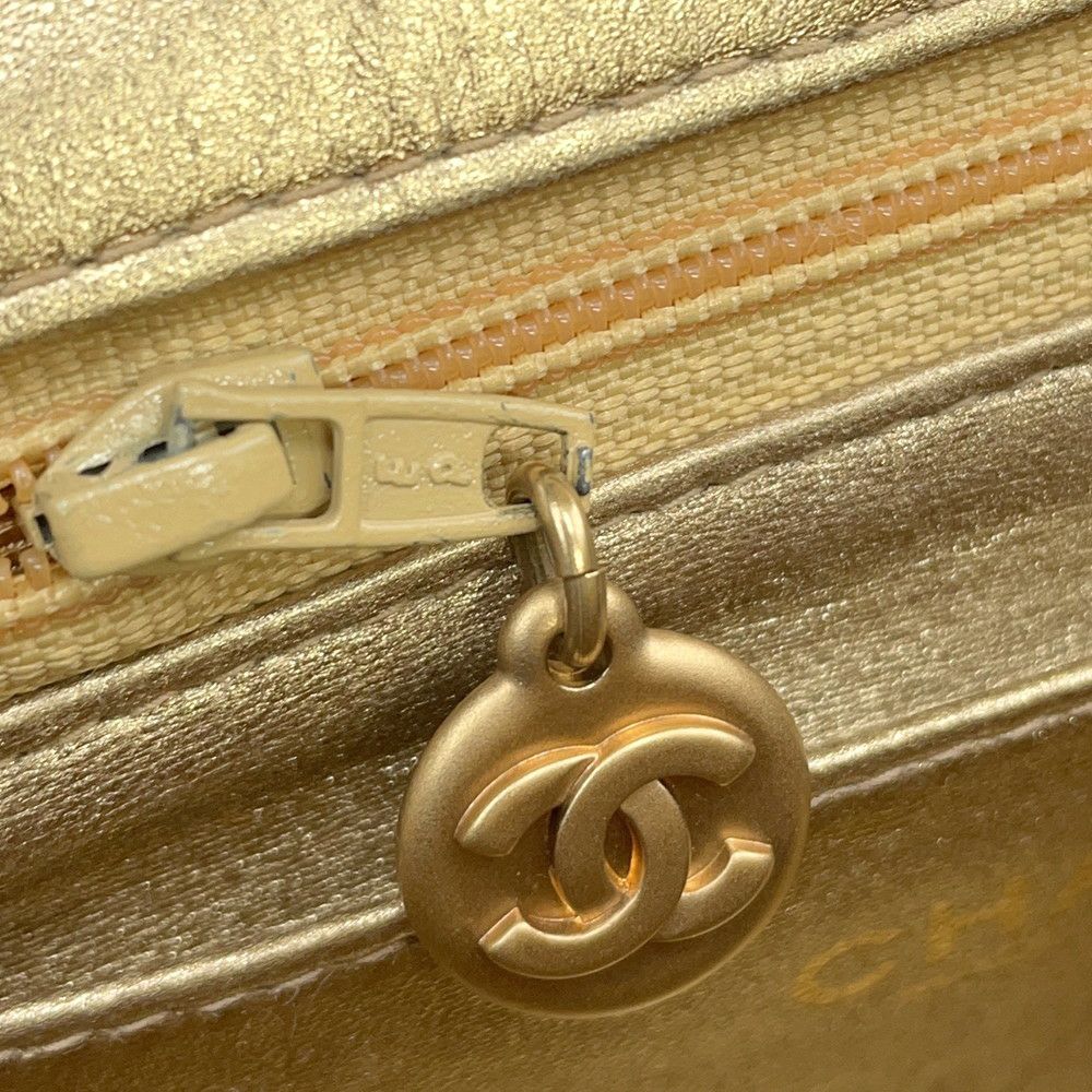 シャネル チェーンショルダーバッグ ミニ マトラッセ18 ココマーク ラムスキン CHANEL A35200