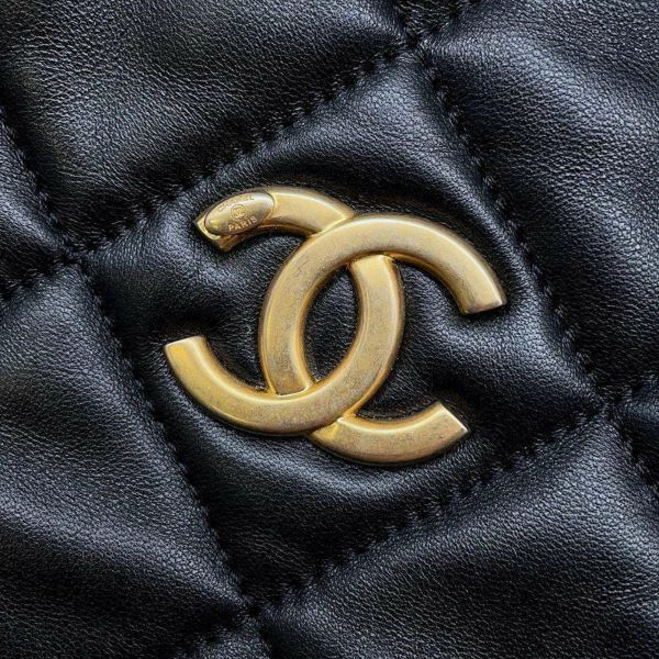 シャネル チェーンショルダーバッグ マトラッセ ココマーク ダイヤシェイプ ラムスキン CHANEL バッグ 黒