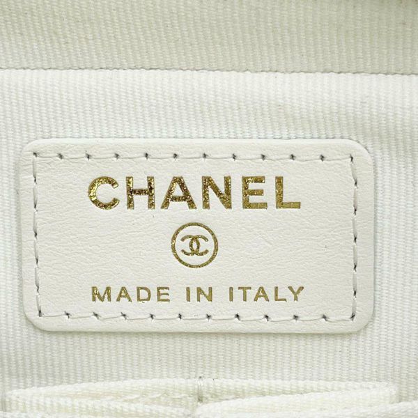 シャネル チェーンショルダーバッグ シャネル19 マトラッセ ココマーク ラムスキン CHANEL バッグ 白