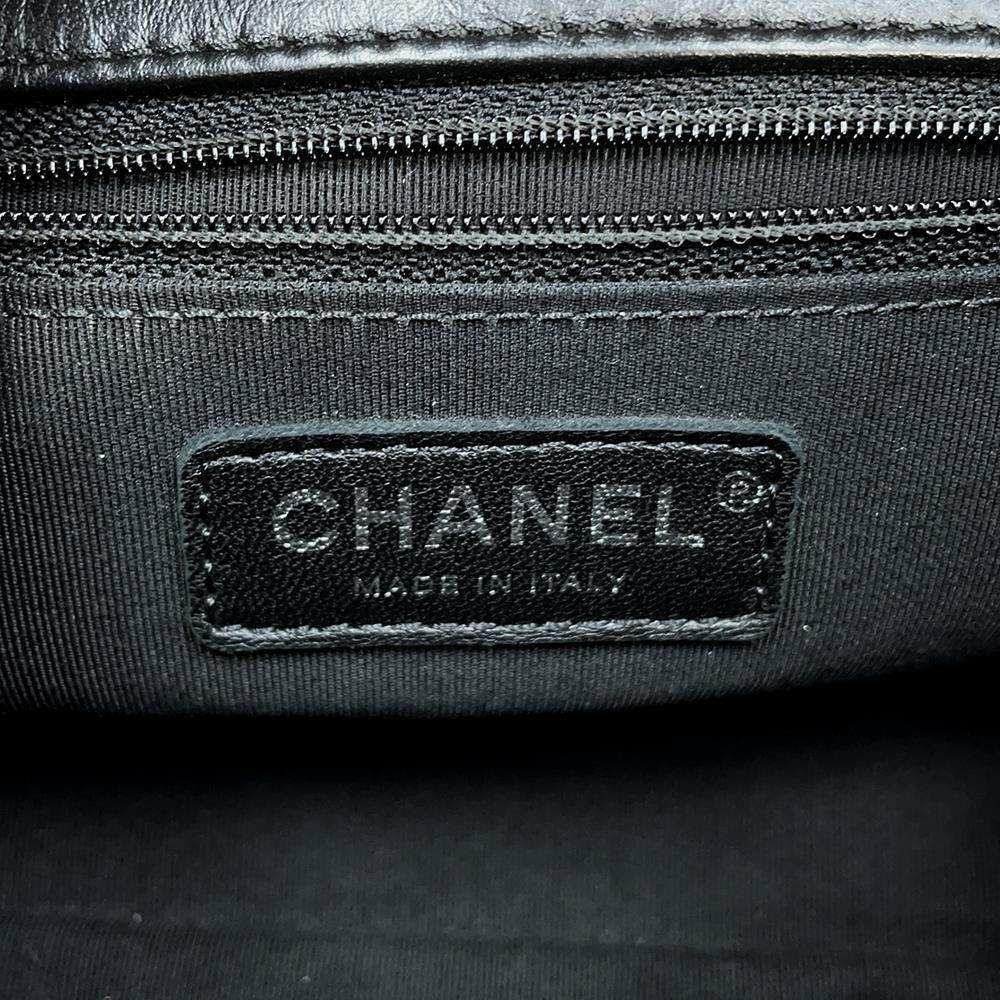 シャネル チェーンショルダーバッグ マトラッセ ココマーク クランプルカーフレザー AS1672 CHANEL 黒