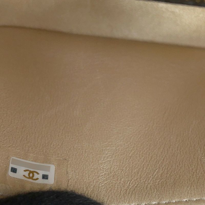 シャネル チェーンショルダーバッグ マトラッセ ココマーク ミニ エナメル AP3005 CHANEL 黒