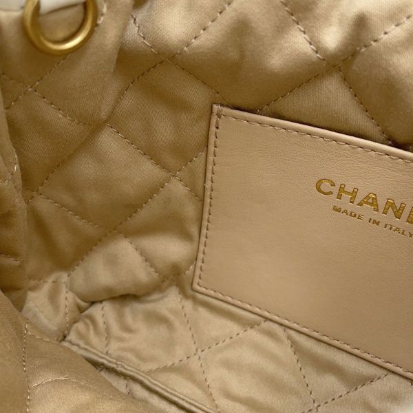 シャネル ハンドバッグ CHANEL 22 ミニ ココマーク シャイニーカーフレザー AS3980 CHANEL 2way 白