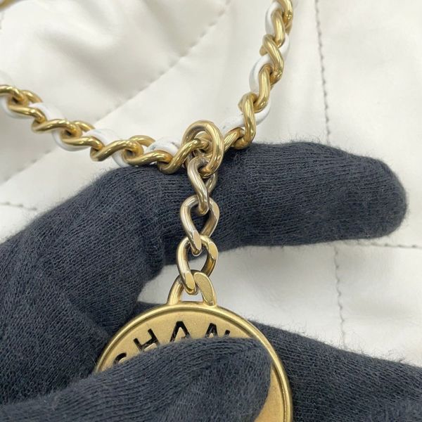 シャネル ハンドバッグ CHANEL 22 ミニ ココマーク シャイニーカーフレザー AS3980 CHANEL 2way 白