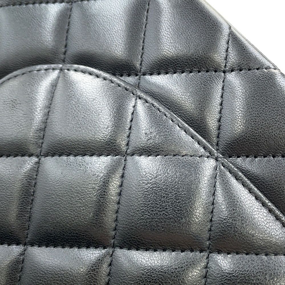 シャネル チェーンショルダーバッグ ココマーク マトラッセ30 ラムスキン A58600 CHANEL 黒