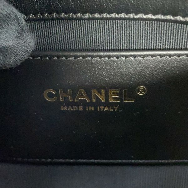 シャネル チェーンショルダーバッグ マトラッセ ココマーク スモール フラップバッグ ラムスキン AS5174 CHANEL 黒