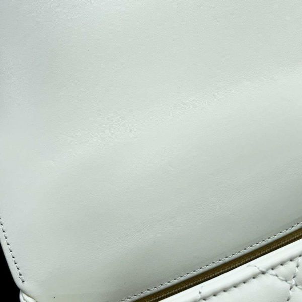 シャネル ハンドバッグ ココマーク マトラッセ トップハンドル カーフレザー AS2215 CHANEL  2wayショルダーバッグ 白