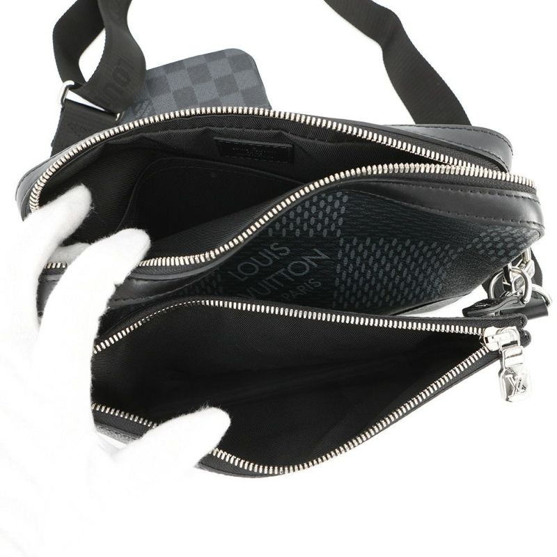 ルイヴィトン ショルダーバッグ ダミエ・グラフィット 3D トリオ・メッセンジャー N50017 LOUIS VUITTON メンズ ブラック 黒