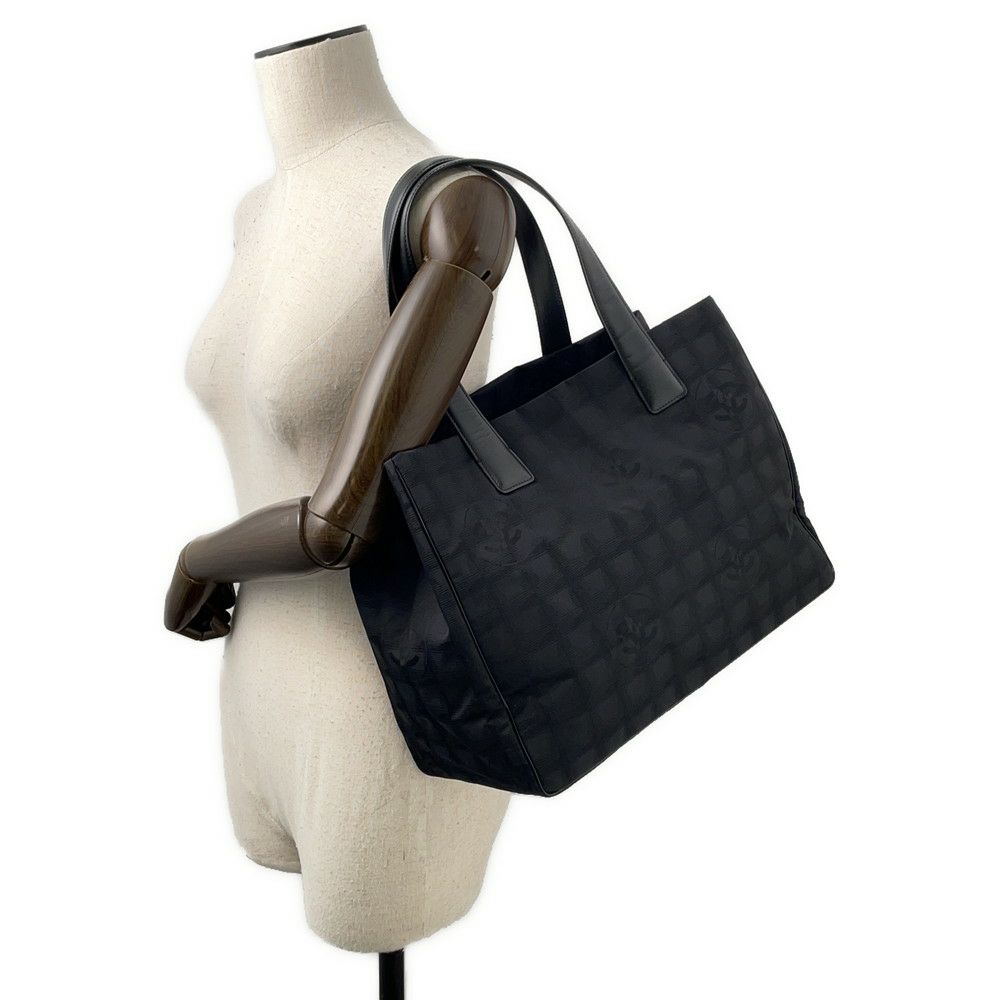シャネル トートバッグ ココマーク ニュートラベルライン トートMM ナイロン A15991 CHANEL 黒