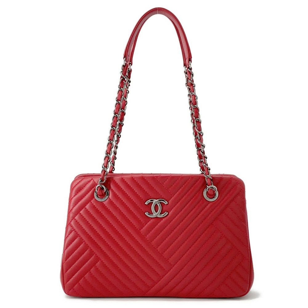 シャネル チェーントートバッグ ココマーク シェブロン ラムスキン CHANEL Vステッチ