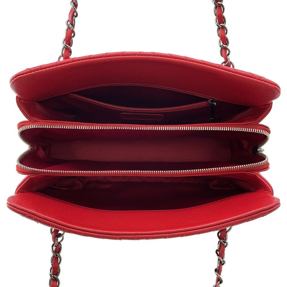 シャネル チェーントートバッグ ココマーク シェブロン ラムスキン CHANEL Vステッチ