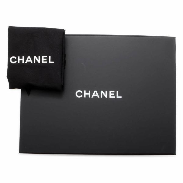 シャネル チェーンショルダーバッグ ココマーク マトラッセ バニティ キャビアスキン CHANEL バッグ 白