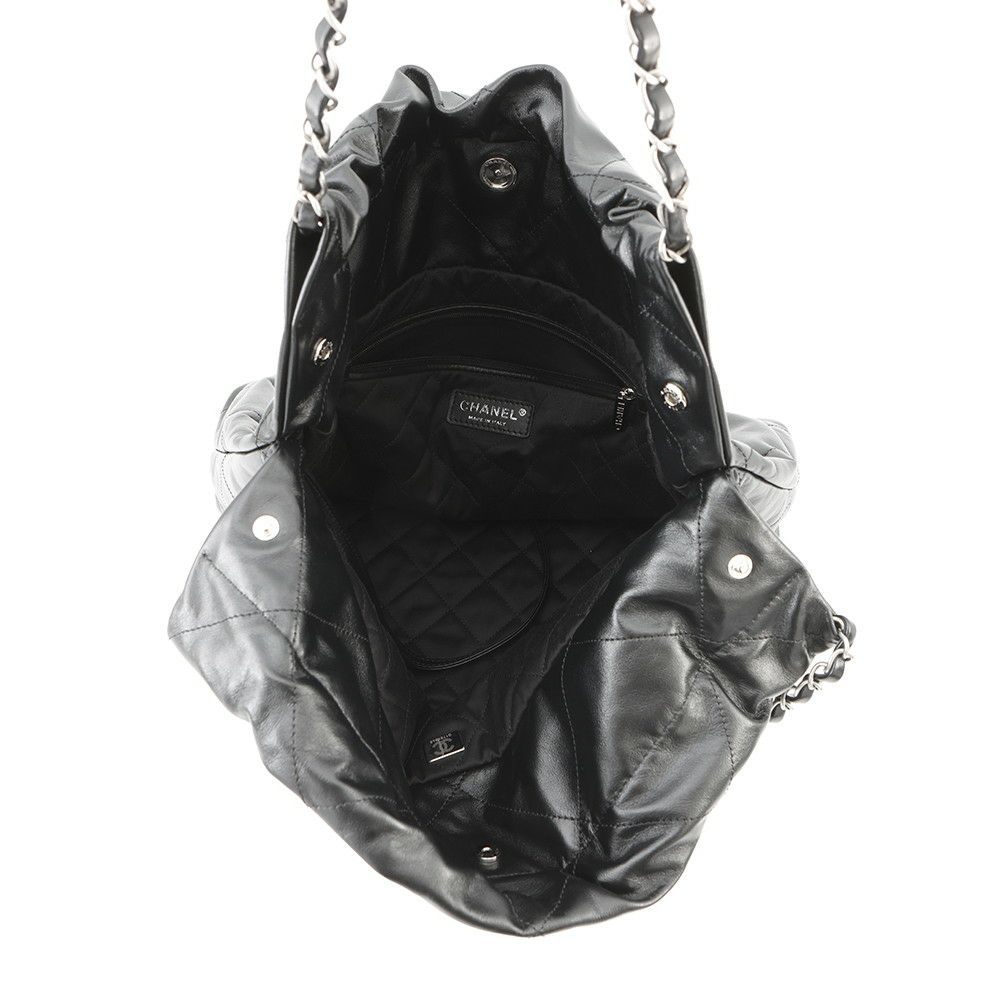 シャネル チェーンショルダーバッグ CHANEL 22 マトラッセ スモール シャイニーカーフレザー AS3261 ポーチ付き 黒