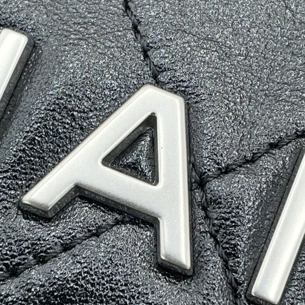 シャネル チェーンショルダーバッグ CHANEL 22 マトラッセ スモール シャイニーカーフレザー AS3261 ポーチ付き 黒