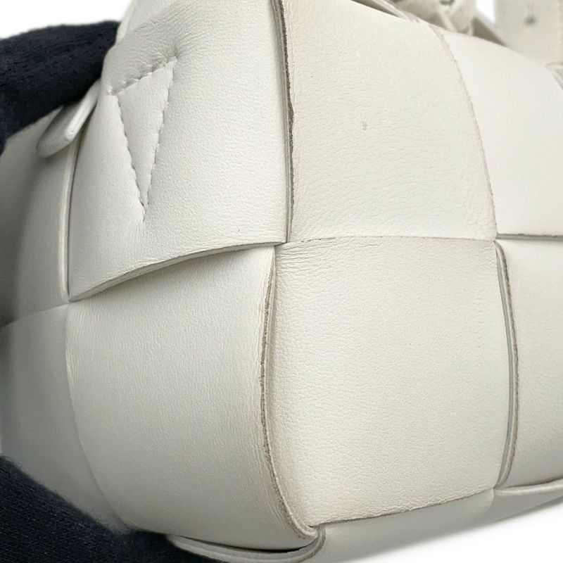 ボッテガヴェネタ ハンドバッグ マキシイントレチャート ブリックカセット ホーボーバッグ ラムスキン 729166 ワンショルダー 白