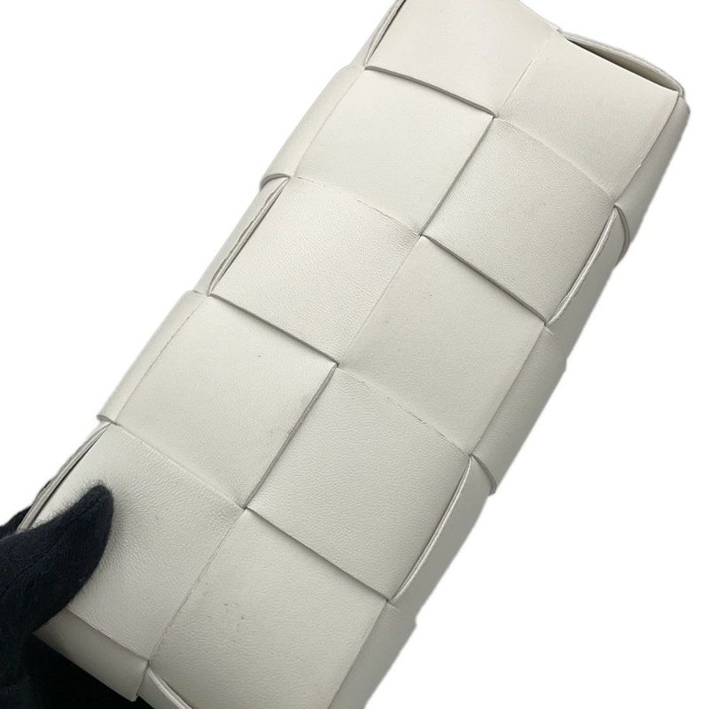 ボッテガヴェネタ ハンドバッグ マキシイントレチャート ブリックカセット ホーボーバッグ ラムスキン 729166 ワンショルダー 白