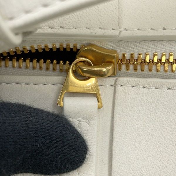 ボッテガヴェネタ ハンドバッグ マキシイントレチャート ブリックカセット ホーボーバッグ ラムスキン 729166 ワンショルダー 白