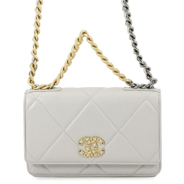 シャネル チェーンウォレット ココマーク マトラッセ シャネル19 ラムスキン AP0957 CHANEL 財布