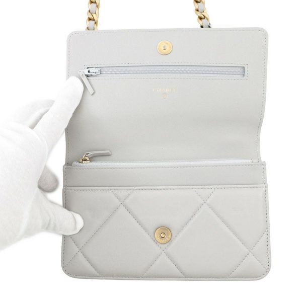 シャネル チェーンウォレット ココマーク マトラッセ シャネル19 ラムスキン AP0957 CHANEL 財布