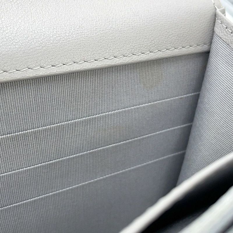 シャネル チェーンウォレット ココマーク マトラッセ シャネル19 ラムスキン AP0957 CHANEL 財布