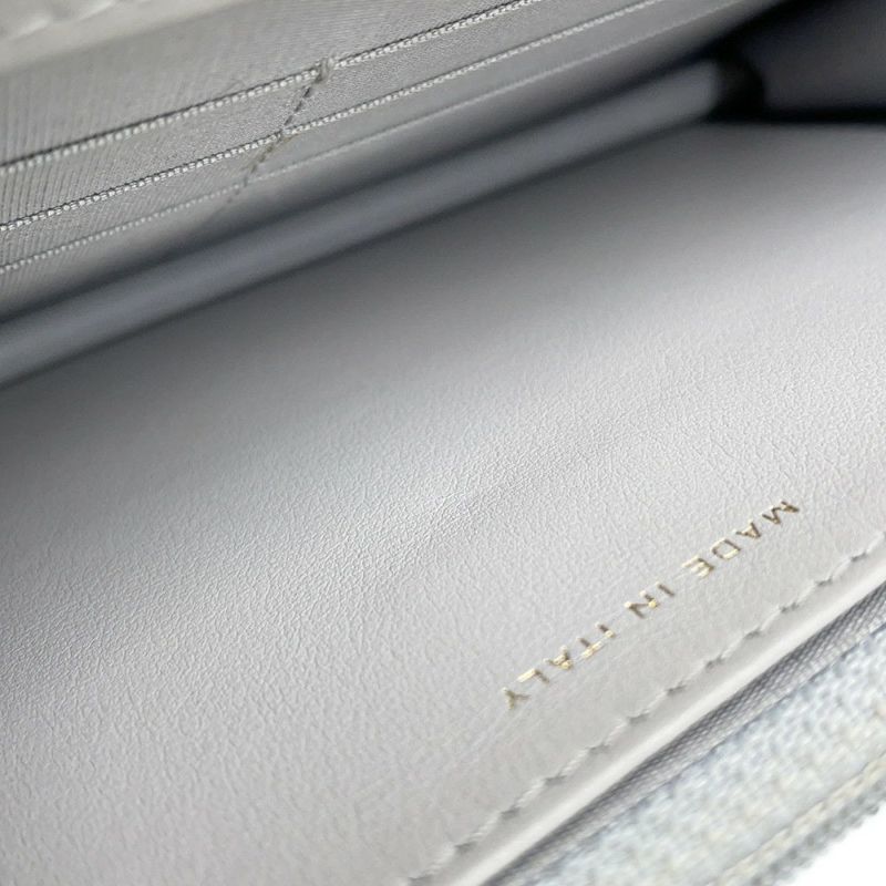 シャネル チェーンウォレット ココマーク マトラッセ シャネル19 ラムスキン AP0957 CHANEL 財布