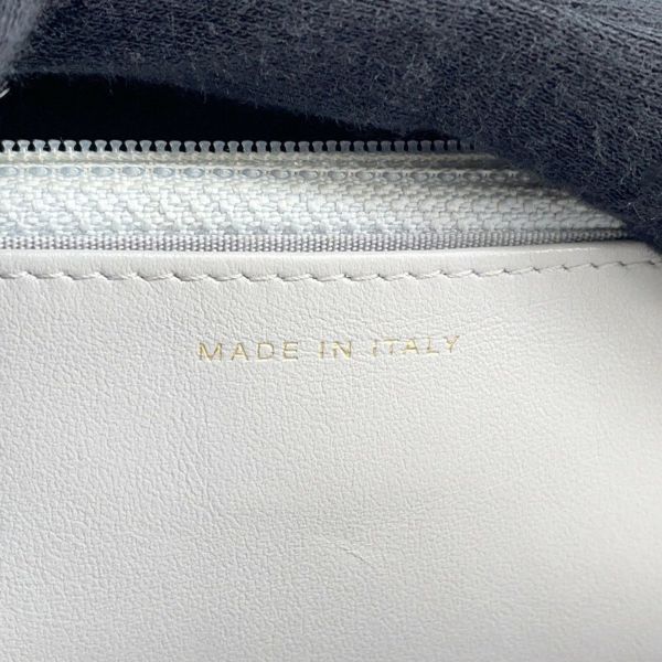 シャネル チェーンウォレット ココマーク マトラッセ シャネル19 ラムスキン AP0957 CHANEL 財布