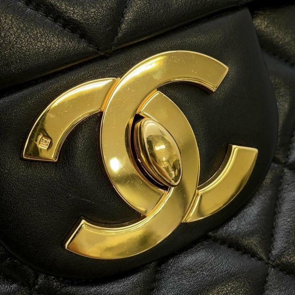 シャネル チェーンショルダーバッグ デカマトラッセ シングルフラップ ラムスキン CHANEL 黒