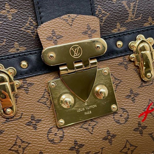 ルイヴィトン ショルダーバッグ モノグラム・リバース トランククラッチ M43596 LOUIS VUITTON