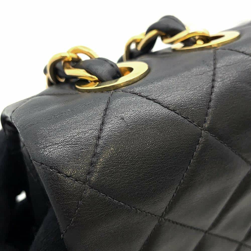 シャネル チェーンショルダーバッグ デカマトラッセ シングルフラップ ラムスキン CHANEL 黒