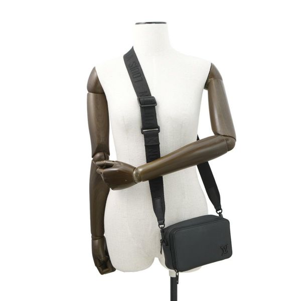 ルイヴィトン ショルダーバッグ グレインカーフレザー アルファ・ウェアラブル ウォレット M59161 LOUIS VUITTON 黒 ブラック