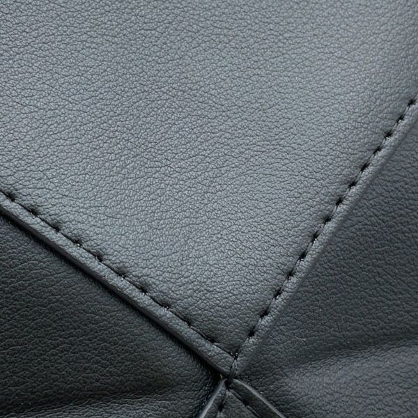 ロエベ ハンドバッグ パズルフォルド ミニトート A657V25X01 LOEWE 2way 黒