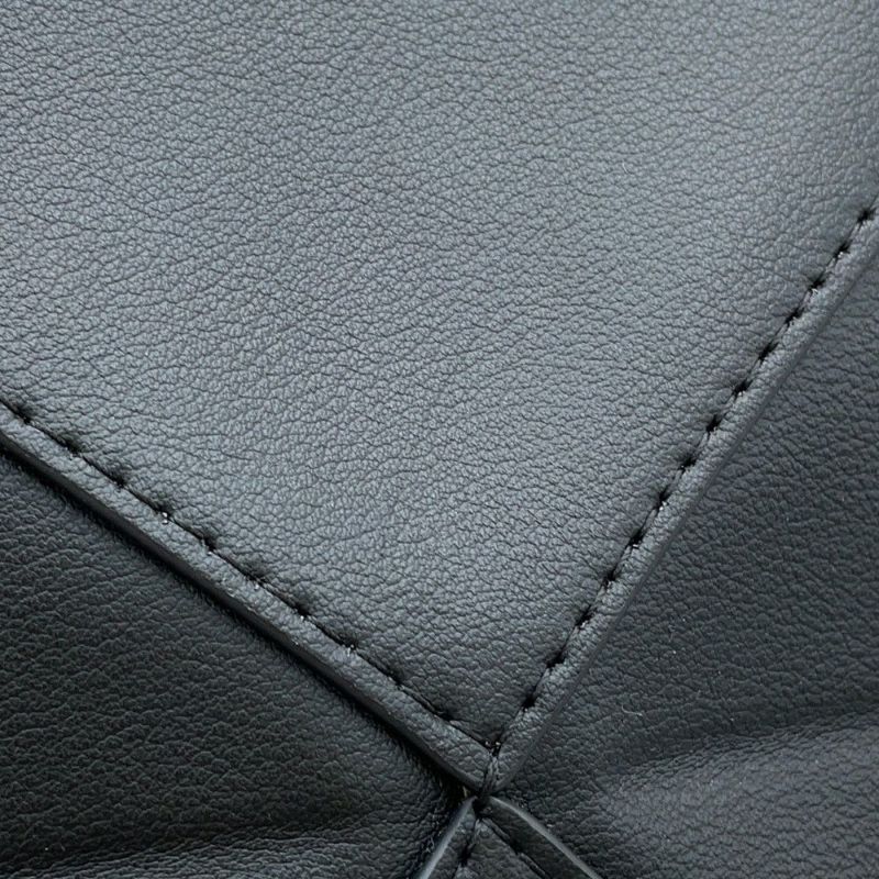 ロエベ ハンドバッグ パズルフォルド ミニトート A657V25X01 LOEWE 2way 黒