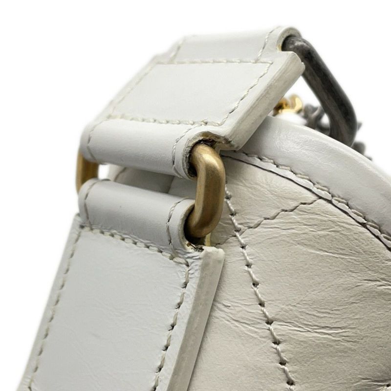 シャネル チェーンショルダーバッグ ガブリエル ドゥ シャネル ホーボー スモール A91810 CHANEL  白