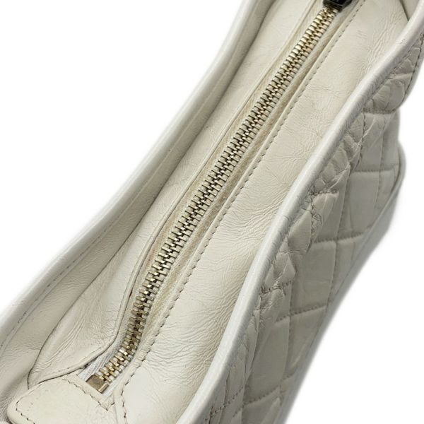 シャネル チェーンショルダーバッグ ガブリエル ドゥ シャネル ホーボー スモール A91810 CHANEL  白