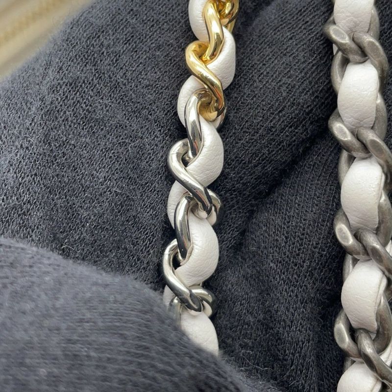 シャネル チェーンショルダーバッグ ガブリエル ドゥ シャネル ホーボー スモール A91810 CHANEL  白