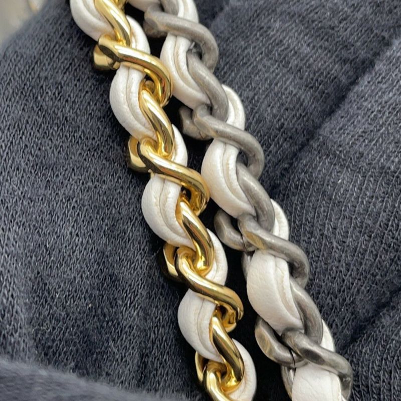 シャネル チェーンショルダーバッグ ガブリエル ドゥ シャネル ホーボー スモール A91810 CHANEL  白