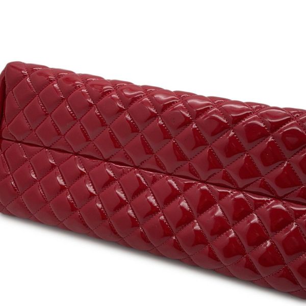 シャネル チェーンショルダーバッグ マドモアゼル ボーリングバッグ パテントレザー ココマーク A50556 CHANEL