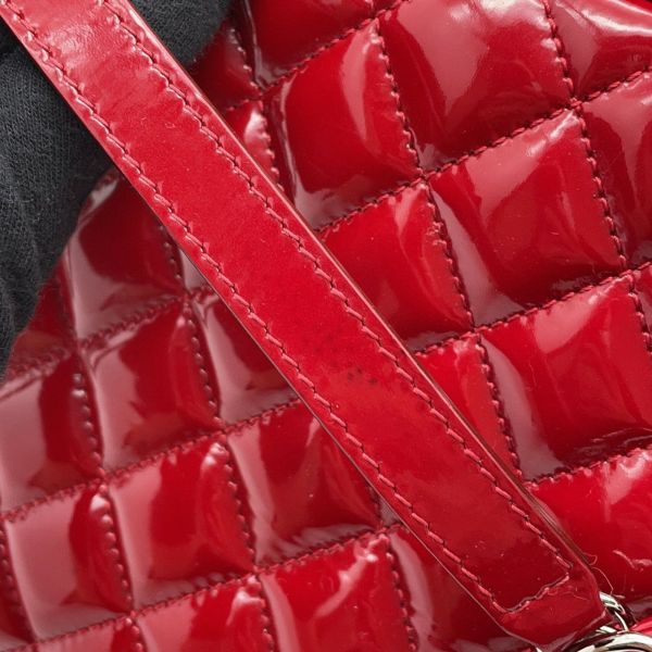 シャネル チェーンショルダーバッグ マドモアゼル ボーリングバッグ パテントレザー ココマーク A50556 CHANEL